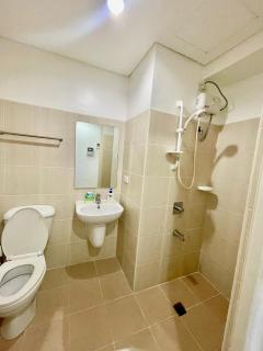 Cozy Room in Front of US Embassy - Manila - 1