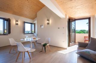 I Gelsi 12&2 by Marche Holiday Villas - 3