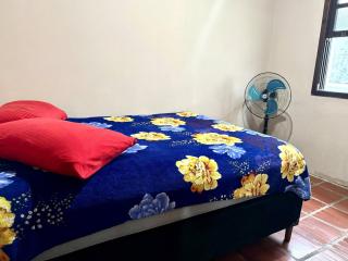 Casa na Praia de Caiobá com Quintal enorme - Matinhos - 2