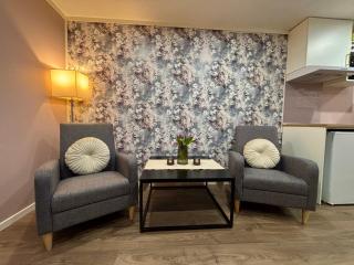Cozy Apartment - 5