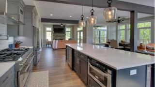 Pet Friendly Mountaintop 4-5 Bdrms Sleeps 12 -18 - 3