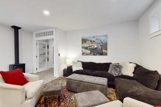 Cultural Cottage in Old Town Anacortes - 4