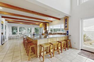 Camano Island Waterfront Modern Splendor - Lona Beach - 1