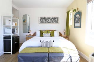 Beachfront South of Fifth Suite on Ocean Drive Miami Beach - 5