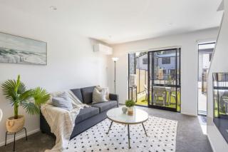 Ariki Vista Chic Retreat in Low - Lower Hutt - 0