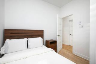 Peaceful 2BR Getaway in Downtown - 2