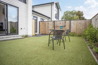 Hillview Hideaway 2-BR Serenity - Upper Hutt - 5