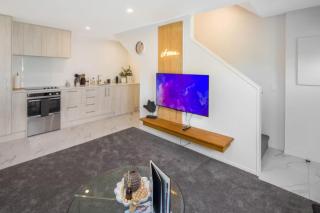 Your Slice of Heaven in the Hutt - Lower Hutt - 8