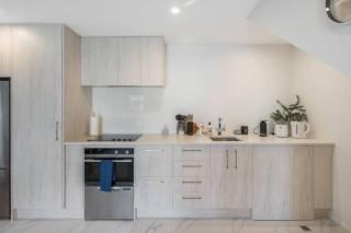 Your Slice of Heaven in the Hutt - Lower Hutt - 4