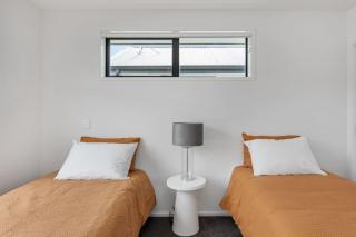 Scenic Views from our 2-BR Trentham Hideaway - Upper Hutt - 8