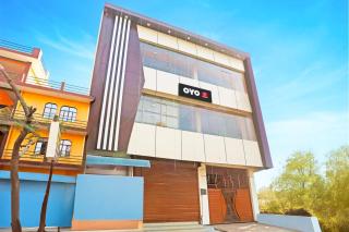 SPOT ON Love Buffet Restaurant & Benquet Holl - 9