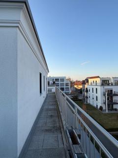 Modernes Serviced Apartment - FeWo Penthouse View - Nördlingen - 2