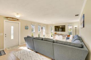 Family Home with Patio and Pool Table in Cape Coral! - Cape Coral - 6