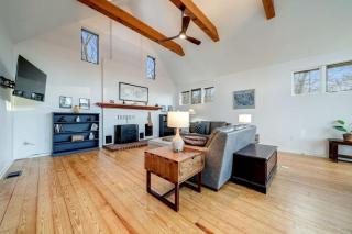 Exclusive Wooded Chalet w Magnificent River Views - Sharpsburg - 1