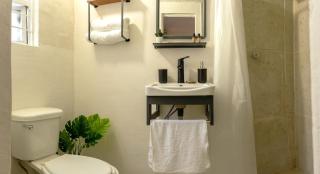 Cozy PH Suite Few Steps US Embassy SkyLine View - 7