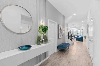 SUPER RITZY - 9BDRs-9BAs w Theme Rooms LOFT & POOL - 4