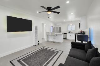 1 Bd 1Ba Home In Mid-City With Yard, Fire Pit & Grill - Los Angeles - 9