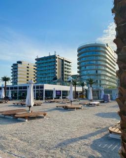 White Tower Mamaia Residences - Mamaia - 3