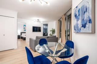 Gorgeous Downtown Unit with City Views - 4