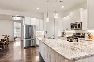 Twice Charmed townhouse - 7
