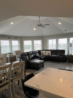 Spacious 2Nd Floor Unit In Brant Beach - 0