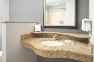 Courtyard by Marriott Knoxville Airport Alcoa - Alcoa - 7