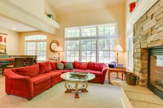 Half-Mi to Big Boulder Lake Townhome with Deck! - Lake Harmony - 6