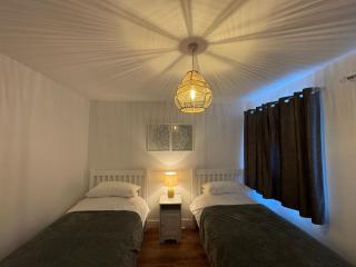 Large Town Centre Apartment - Long & Short term available - Royal Tunbridge Wells - 1