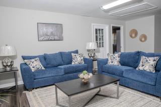 Modern 4BR Home Great Location Spacious - 9