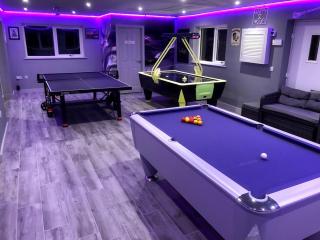 Studio Apartment with games room - 4