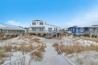 Divine Intervention by Oak Island Accommodations - Oak Island - 9