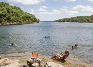 The Cove 21-3 By SDC, Big Deck, Pool, Hot Tub, By Lake, No Stairs - Branson - 2