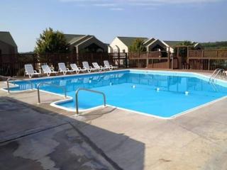 The Cove 21-3 By SDC, Big Deck, Pool, Hot Tub, By Lake, No Stairs - Branson - 6