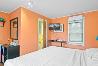 Cozy & Contemporary Space in Central St Augustine - 5