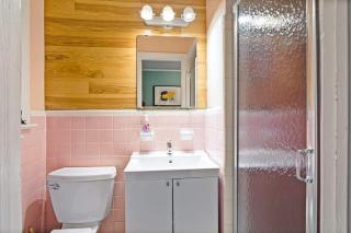 Travel back to the 50s- Renovated Motel Gem - 2