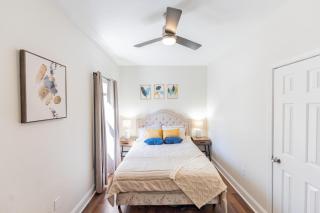 Cozy 5 BR Home - 2 miles to Atlanta Zoo, Aquarium - Atlanta - 4