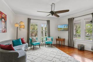 San Marco Villa Duplex w Backyard BBQ & Firepit - 5