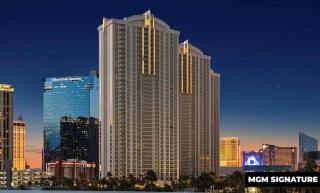 Stunning 1BR Strip VIews w Balcony 17701 - Las Vegas - 7