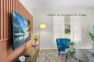 SUPER BOHO - Lake Toho Timeless Charm - 4