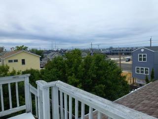 Oceanside, Single Family, Private Yard, Wifi, Washer Dryer, Ocean Side Home In Beach Haven 60092, - North Beach Haven - 9