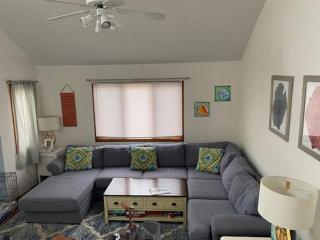 Oceanside, Single Family, Private Yard, Wifi, Washer Dryer, Ocean Side Home In Beach Haven 60092, - North Beach Haven - 8
