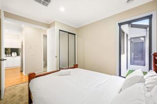 New Berwick Waters Family Estate in Clyde North - 1