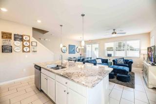SUPER CHIC - 4 Bedroom TOWNHOME IN DISNEY AREA - 4