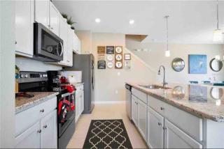 SUPER CHIC - 4 Bedroom TOWNHOME IN DISNEY AREA - Kissimmee - 3