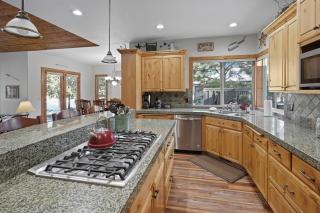 Luxurious Fairway Retreat - Pool Table Bikes A C SHARC passes - 9