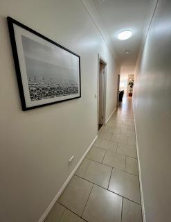 Downtown Narrabri Apartment - 1