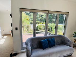 Modern Two Bedroom Home - Wellington - 8