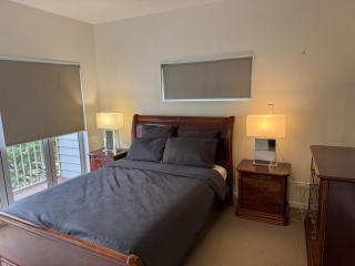 Modern Two Bedroom Home - Wellington - 1