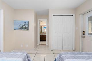 Hacienda del Mar #2 - Walk to the beach! - South Padre Island - 3