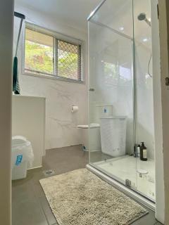 Modern Studio Room Retreat - Harristown - 6